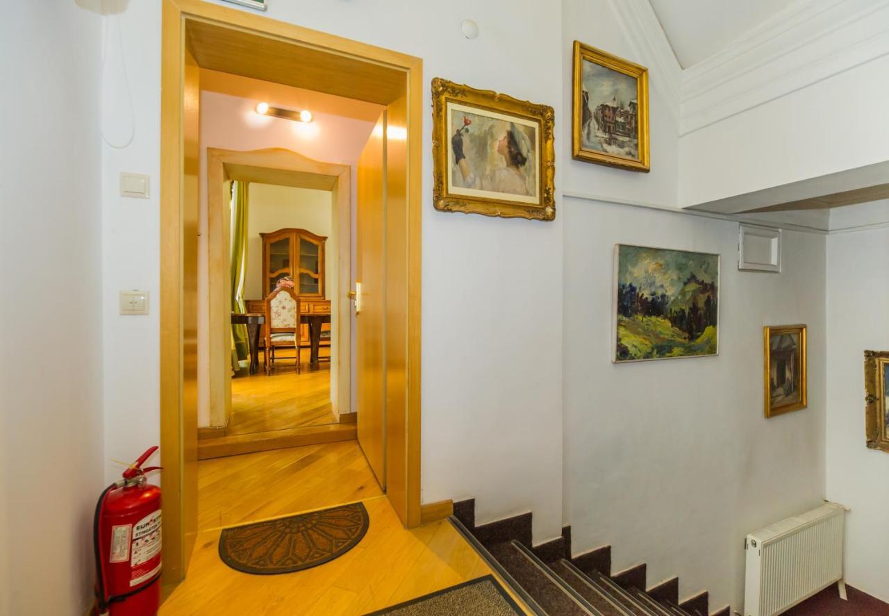 Kronhaus Brasov Bagian luar foto